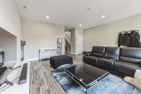 Living - 512 W Root St, Chicago, IL 60609 photo 5 of 7