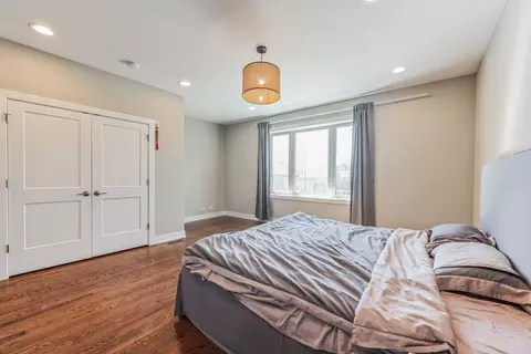 Bedroom - 512 W Root St, Chicago, IL 60609 photo 1 of 7