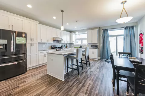 Kitchen - 512 W Root St, Chicago, IL 60609 photo 1 of 5