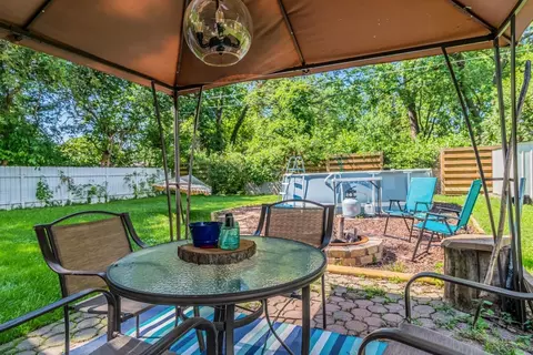 2006 Sangamon Dr, Champaign, IL 61821 photo 7