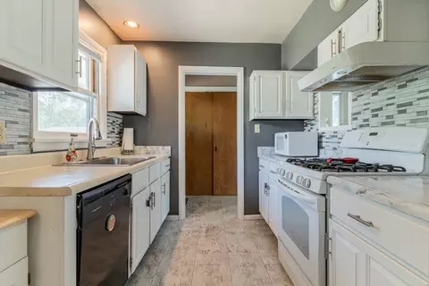 2006 Sangamon Dr, Champaign, IL 61821 photo 15