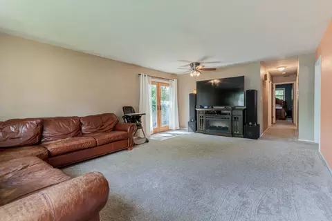 2006 Sangamon Dr, Champaign, IL 61821 photo 18