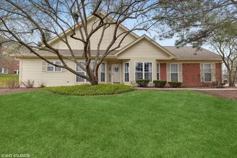 17687 W Running Creek Ct, Gurnee, IL 60031
