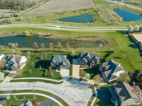 View/Area - 16018 S Selfridge Cir, Plainfield, IL 60586 photo 1 of 8