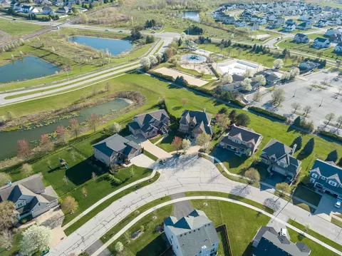 View/Area - 16018 S Selfridge Cir, Plainfield, IL 60586 photo 3 of 8