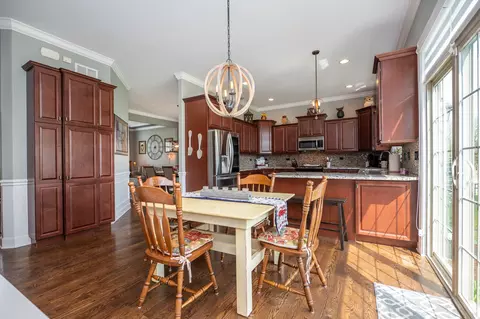 Dining - 16018 S Selfridge Cir, Plainfield, IL 60586 photo 2 of 2