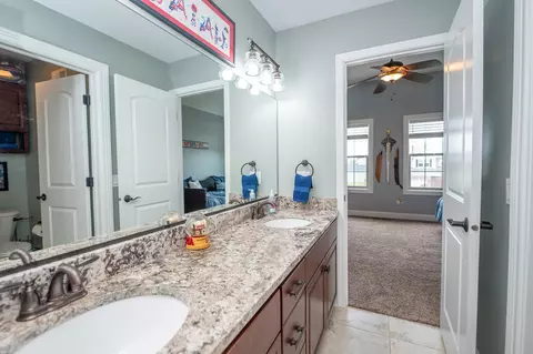 Bath - 16018 S Selfridge Cir, Plainfield, IL 60586 photo 2 of 7