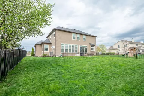 Exterior - 16018 S Selfridge Cir, Plainfield, IL 60586 photo 6 of 14