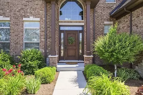 Exterior - 16018 S Selfridge Cir, Plainfield, IL 60586 photo 3 of 14