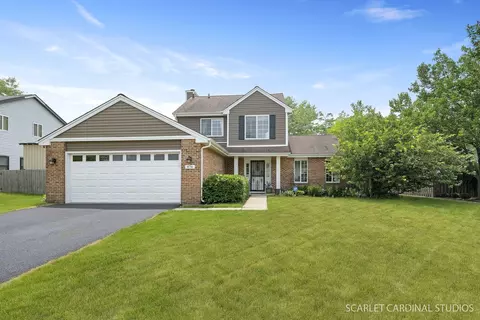 476 Burke Dr, Carol Stream, IL 60188
