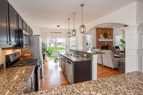 Kitchen - 1809 Brighton Ln, Plainfield, IL 60586 photo 1 of 2