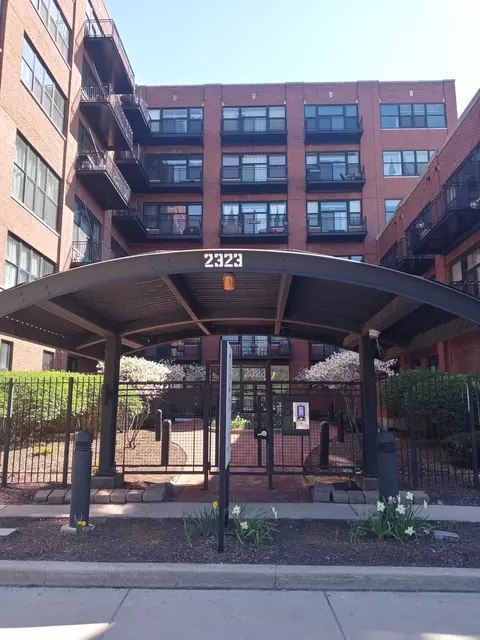 2323 W Pershing Rd #239, Chicago, IL 60609