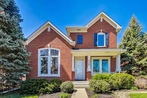 1720 Canfield Rd, Park Ridge, IL 60068