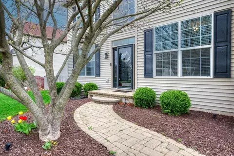 Exterior - 13125 Cinnamon Cir, Plainfield, IL 60585 photo 3 of 7