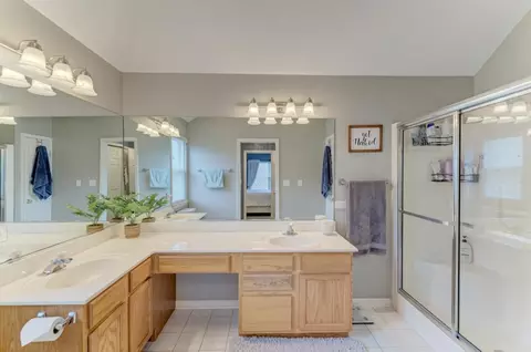 Bath - 13125 Cinnamon Cir, Plainfield, IL 60585 photo 2 of 4
