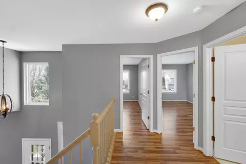 Entry Way - 481 Rose Ln, Bartlett, IL 60103 photo 2 of 3