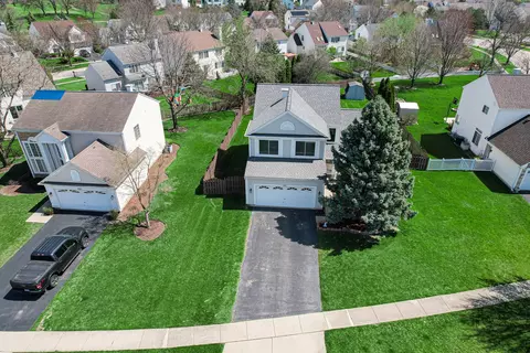 Exterior - 481 Rose Ln, Bartlett, IL 60103 photo 7 of 13