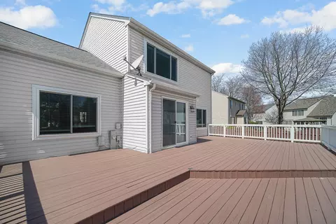 Exterior - 481 Rose Ln, Bartlett, IL 60103 photo 3 of 13