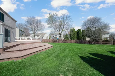 Exterior - 481 Rose Ln, Bartlett, IL 60103 photo 4 of 13