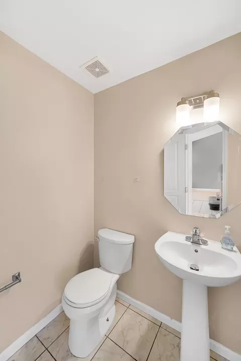 Bath - 481 Rose Ln, Bartlett, IL 60103 photo 1 of 3