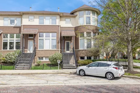 7637 York St, Forest Park, IL 60130