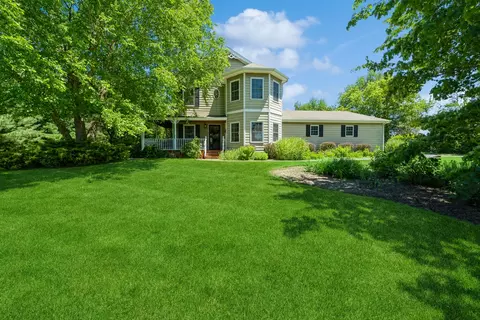 3308 Kristen Trl, Crystal Lake, IL 60012