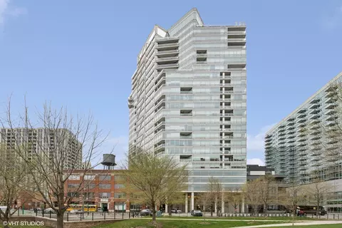 510 W Erie St #702, Chicago, IL 60654