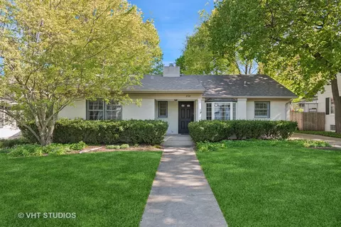 234 W Russell St, Barrington, IL 60010
