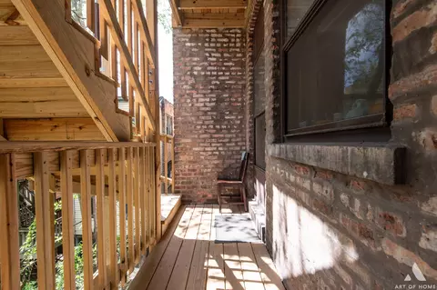 Exterior - 939 E Hyde Park Blvd #2, Chicago, IL 60615 photo 4 of 4