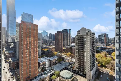 View/Area - 10 E Delaware Pl #20D, Chicago, IL 60611 photo 2 of 2