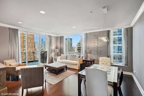 Dining - 10 E Delaware Pl #20D, Chicago, IL 60611 photo 1 of 2