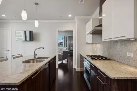 Kitchen - 10 E Delaware Pl #20D, Chicago, IL 60611 photo 4 of 4