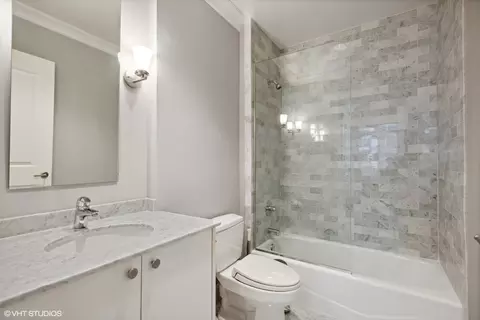 Bath - 10 E Delaware Pl #20D, Chicago, IL 60611 photo 6 of 6