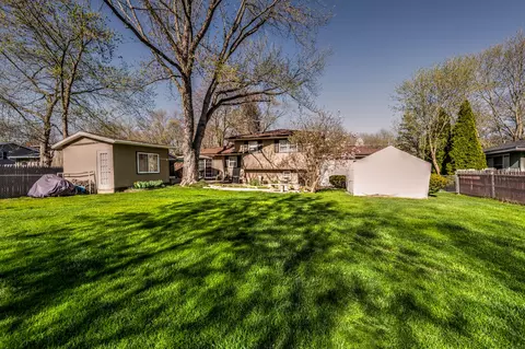 Exterior - 1560 Manhatas Trl, Algonquin, IL 60102 photo 4 of 5