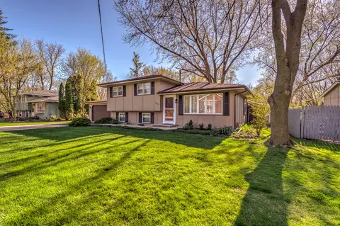 Exterior - 1560 Manhatas Trl, Algonquin, IL 60102 photo 5 of 5