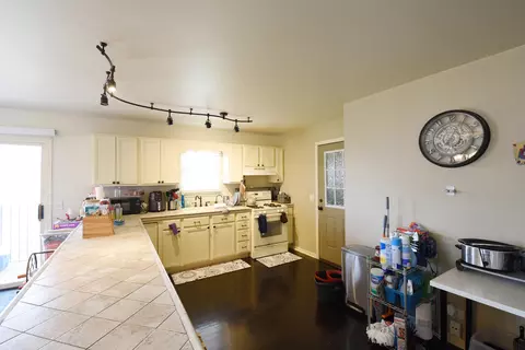 Kitchen - 4325 Prescott Ave, Lyons, IL 60534 photo 7 of 7