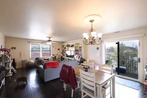 Dining - 4325 Prescott Ave, Lyons, IL 60534 photo 2 of 3