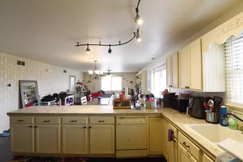 Kitchen - 4325 Prescott Ave, Lyons, IL 60534 photo 5 of 7