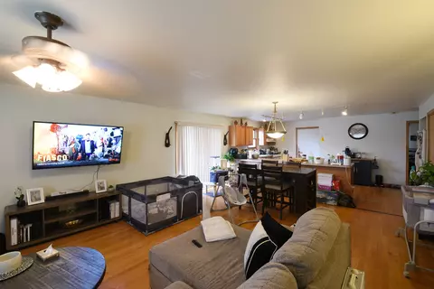 Living - 4325 Prescott Ave, Lyons, IL 60534 photo 8 of 10