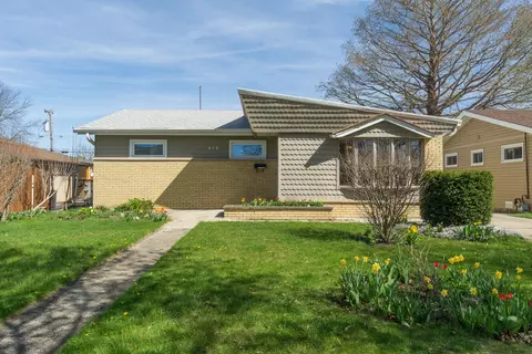 418 W Ronald Dr, Addison, IL 60101