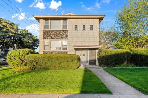 9301 S Kolmar Ave, Oak Lawn, IL 60453