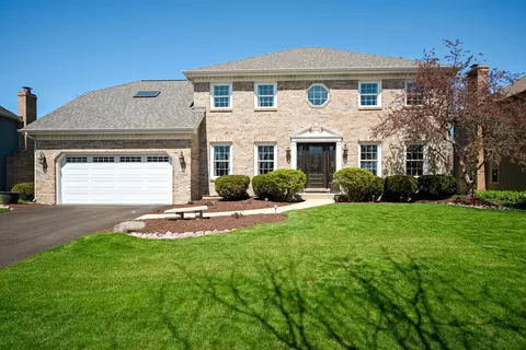 2655 Snowbird Ln, Naperville, IL 60564