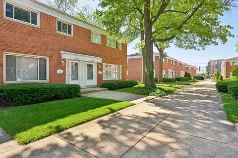 1125 Peterson Ave #D, Park Ridge, IL 60068