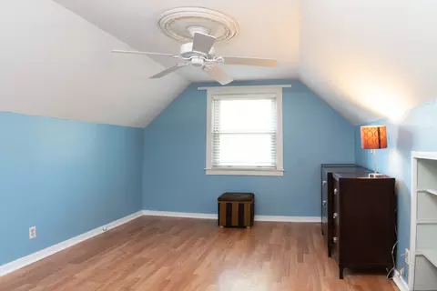 Bedroom - 277 E Golf Rd, Des Plaines, IL 60016 photo 5 of 7