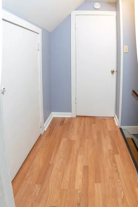Entry Way - 277 E Golf Rd, Des Plaines, IL 60016 photo 2 of 2