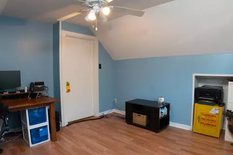 Bedroom - 277 E Golf Rd, Des Plaines, IL 60016 photo 4 of 7