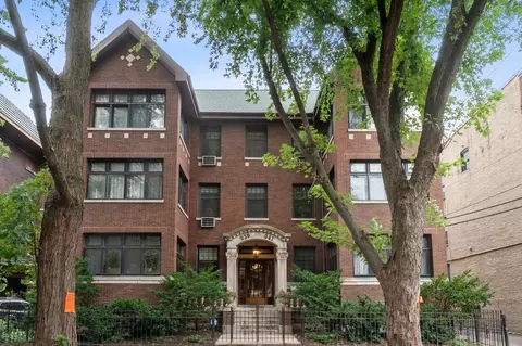 939 W Winona St #1E, Chicago, IL 60640