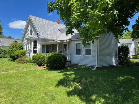 Exterior - 613 S Darst St, Eureka, IL 61530 photo 3 of 5