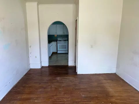 Living - 613 S Darst St, Eureka, IL 61530 photo 3 of 4