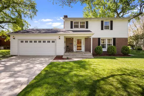 103 Lone Beech Rd, Monticello, IL 61856